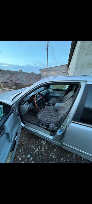 Mercedes-Benz: Mercedes-Benz E-Class: 1995 г., 2.3 л, Механика, Бензиновая, Седан — 10