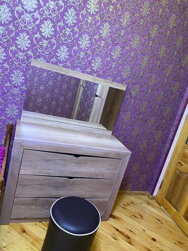 Otaqların satışı: Ev 2 mertebelidir. Gence seher Gulustan qesebesi Arkadan azca iceride — 10