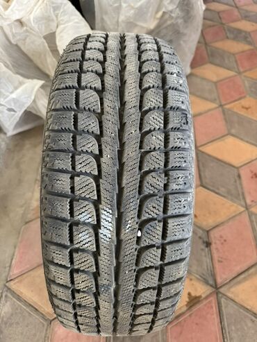 комплект зимней резины: Шины 215 / 55 / R 17, Зима, Комплект, Легковые, Maxtrek