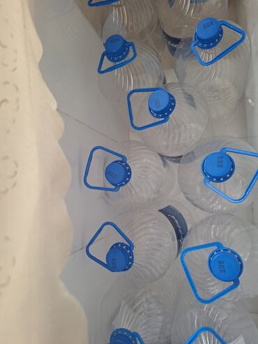 купить диспенсер для воды бишкек: БАКЛАЖКИ НОВЫЕ из под воды "ЛЕГЕНДА " 5 литровые много, всегда в