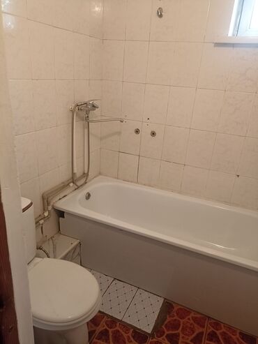 последний этаж: 30 м², 1 комната, Парковка, Забор, огорожен