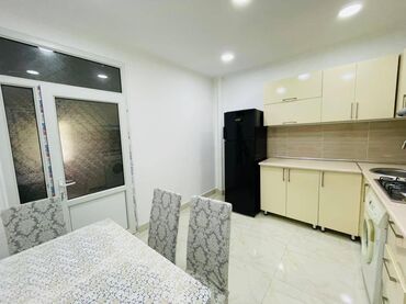 Uzunmüddətli kirayə mənzillər: 28 may, Heydər Əliyev sarayının yanında, 2 mərtəbəli binanın 1-ci — 1