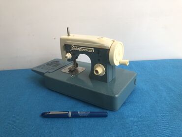 Sikkələr: Antik mini tikish mashini sovet dovrune aid idel vezyyetde — 8