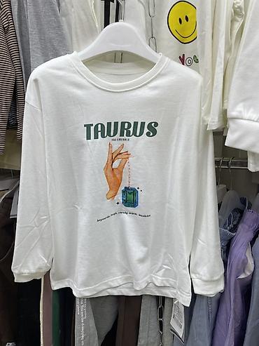 Другие детские вещи: Детская одежда номер для связи 1) Зеленый свитер с высоким — 33