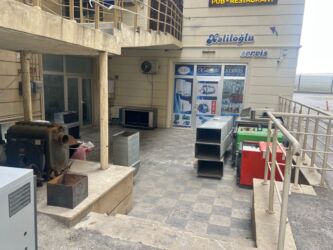 Yeni tikili: 3 otaqlı, Yeni tikili, 130 kv. m — 2