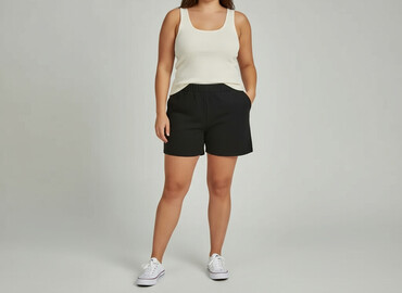 krótkie spodenki damskie 2021: Trendyol, Shorts for women, size XL