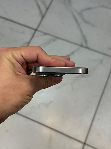 titanium: IPhone 16 Pro, Б/у, 256 ГБ, Natural Titanium, 90 % — 3