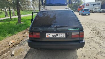 Volkswagen: Volkswagen Passat Variant: 1993 г., 1.8 л, Механика, Бензин, Универсал