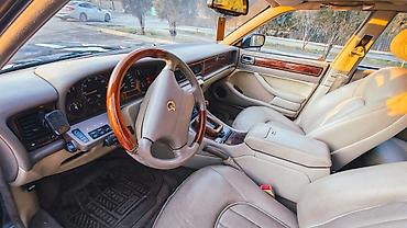 Daimler: Daimler : 1995 г., 4 л, Механика, Бензин, Седан — 10