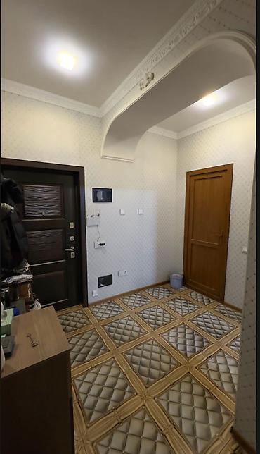 Mənzillər: Bünyadzadə küçəsində 61 kv.m kirayə mənzil verilir. Mənzil ailələrə və — 6