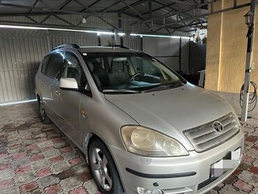 Toyota: Toyota Avensis Verso: 2003 г., 2 л, Механика, Дизель, Минивэн