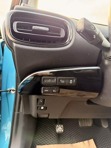 приус прайм: Toyota Prius: 2017 г., 1.8 л, Гибрид, Хэтчбэк — 9
