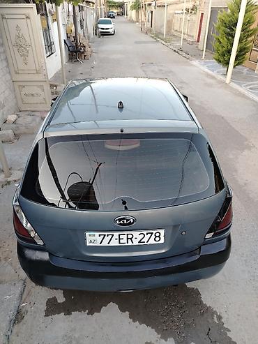 su radiatoru: Kia Rio: 1.5 l | 2005 il Hetçbek — 2