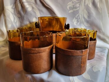 Čaše: Servis nov duvano staklo,koza za zestoko pice. 70,80te — 3