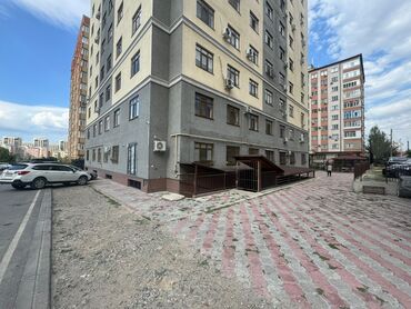 жк олимп: Продаю Офис 500 м², Без ремонта, Без мебели, Многоэтажное здание, Цокольный этаж этаж