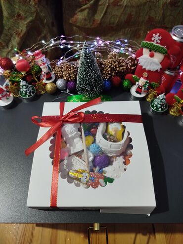 Hədiyyə bağlamaları: Hədiyyə qutusu, Yeni, rəng - Ağ, Ödənişli çatdırılma — 21