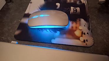 Mauslar: RGB işıqlı simsiz optik mouse 1 aydan çox zaryatka saxlayır. Səssiz — 9