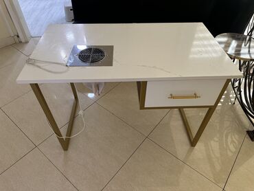 salon stol: Новый, Стол для маникюра, Без зеркала