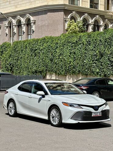 tayota runx: Toyota Camry: 2019 г., 2.5 л, Автомат, Гибрид, Седан