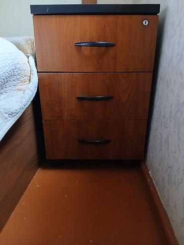 Ev üçün mebel: Ideal veziyyetdedir, 2 eded acari var, ayaqlari tekerlidir — 2