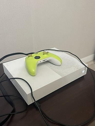 ps4 disk: Xbox One S 1TB (белая) + беспроводной геймпад - Консоль Xbox One S - — 2