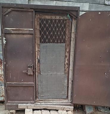 qus adlari: Göyərçin (və ya quşlar) üçün dəmir kassa / hin / budka ​Açıqlama — 2