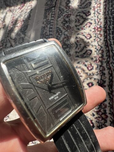 fossil часы: Наручные часы «Восток» (Россия) Характеристики и детали: - Кварцевый