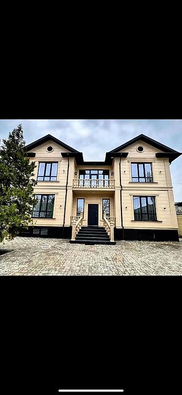 Продажа коттеджей и домов: Сдается на длительный срок просторный трехуровневый дом с современным — 11