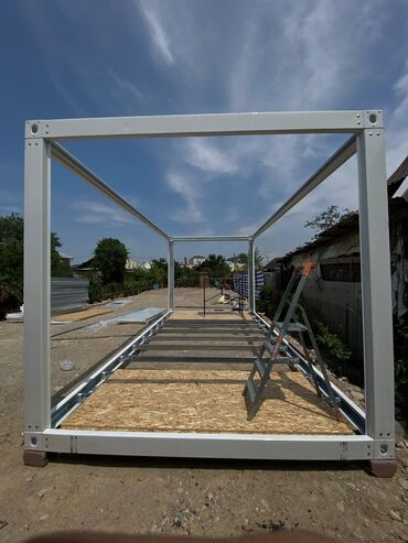 Контейнеры: Модульный контейнер серого цвета с дверью и окном Подходит для — 4