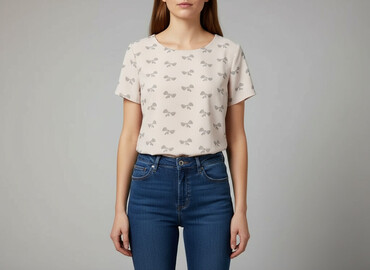 t shirty z piórami: Жіноча блуза, розмір S