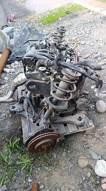 Двигатели, моторы и ГБЦ: Двигатель в сборе с подрамником и подвеской Описание: - Бензиновый — 7