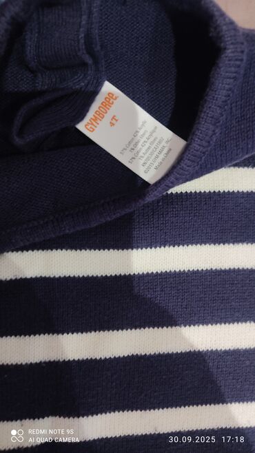 Koftalar, sviterlər: Uşaq geyim dəsti 1) LC Waikiki trikotaj sviter: - Ölçü: 4-5 yaş / — 5