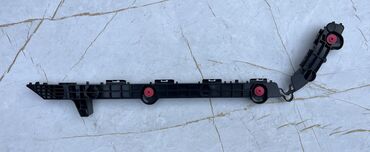 Крылья и комплектующие: Крепление крыла Заднее левое Toyota, 2017 г., Новый, Оригинал — 2