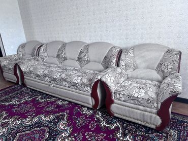 угловой диван с столом: Гарнитур для зала