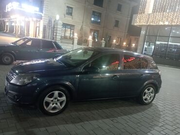 opei astra: Opel Astra: 1.3 l | 2006 il 258000 km Hetçbek