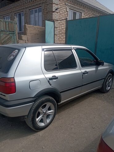 авто бу в рассрочку от частного лица: Volkswagen Golf: 1993 г., 1.8 л, Автоматические, Бензин, Хэтчбэк