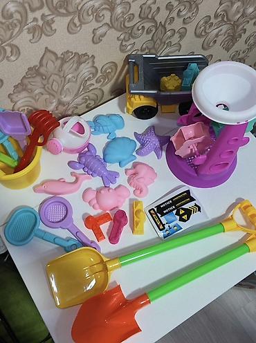 Игрушки: Набор игрушек для песочницы и воды с мельницей В комплекте: - — 1