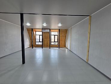 Аренда офисов: Аренда офисов, 49 м², В бизнес центре, С видом на горы, 1 линия, С оборудованием — 2