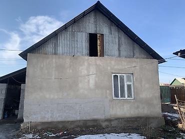 Продажа коттеджей и домов: Продается домплощадь 80 кв/м участок 4 сотки, имеется вода, свет — 3