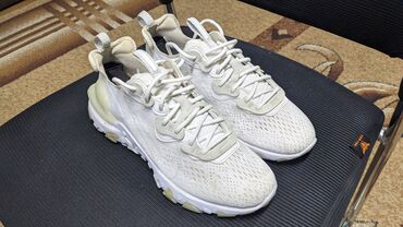 Кроссовки и спортивная обувь: Мужские кроссовки, 42.5, Nike, Б/у, цвет - Бежевый, Самовывоз