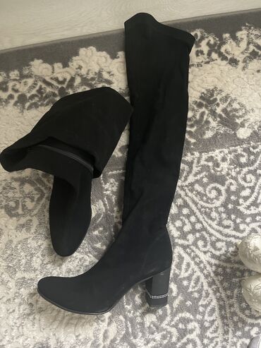 обувь женская деми: Сапоги, 38, цвет - Черный