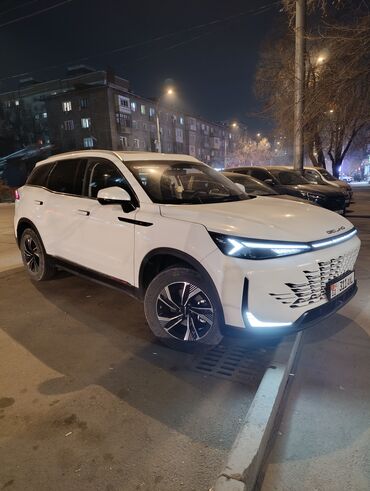 Другие автомобили: BEIJING X7 (кроссовер), белый цвет кузова - Современный дизайн — 4