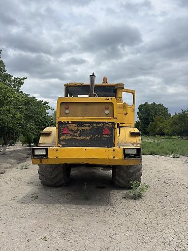 traktor radiatoru: K-700 “Kirovets” ağır sinif təkərli traktor - Güclü V12 dizel — 1