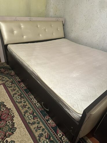 кравать односпалка: Двуспальная кровать, С матрасом, длина - 200 см