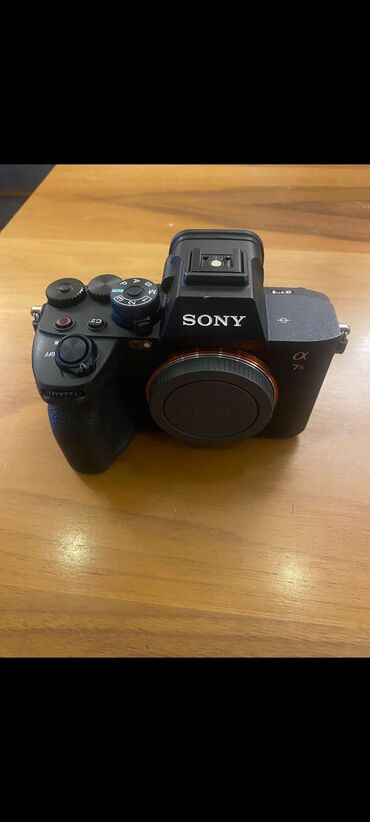 ıphone 7 plus: BODY: SONY ALPHA 7 R5 LENS: SONY FE 2.8 24/70 GM || FLASH: GODOX V1