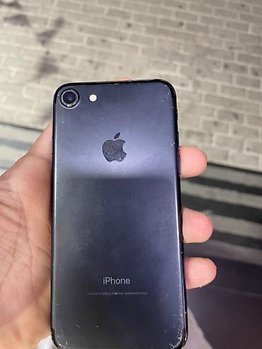 ayfon 7 128: IPhone 7, 128 GB, Qara — 2