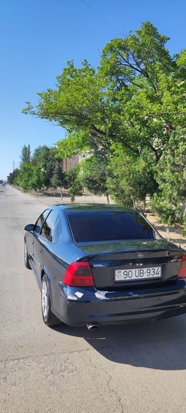 Opel: Opel Vectra: 1.8 l | 2001 il 500000 km Sedan