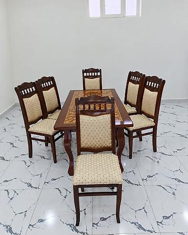 Qonaq otağı üçün, İşlənmiş, Kvadrat masa, 6 stul lalafo.az -da Qonaq otağı üçün, İşlənmiş, Kvadrat masa, 6 stul