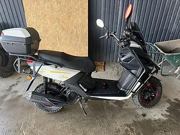 Apple iPhone: IPhone Xr, < 16 ГБ, Оранжевый, Наушники, Зарядное устройство, Защитное стекло — 5