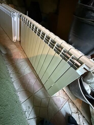 Divar kağızları: Seksiyalı Radiator Alüminium